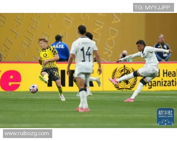 蒙特雷与阿特的激烈对决展现足球魅力与团队精神